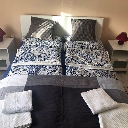 Obiteljski Apartman Filip U Blizini Plaze Za Djecu Palit Kültér fotó