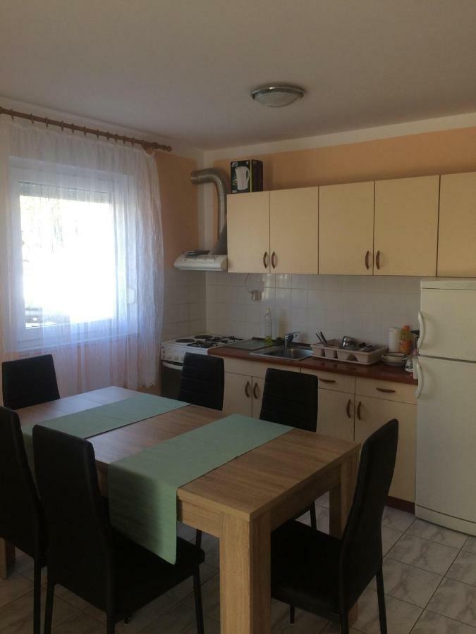 Obiteljski Apartman Filip U Blizini Plaze Za Djecu Palit Kültér fotó